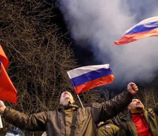 ইউক্রেনের এয়ারলাইন, সমস্যায় আটকে পড়া জনগণের কাছ থেকে বেশি টাকা নিচ্ছে?