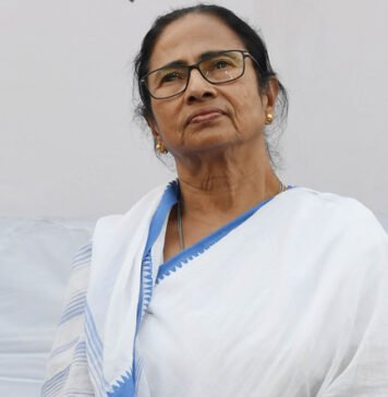 মমতা সরকারের বিরুদ্ধে কড়া হাইকোর্ট, আগামীকাল দুপুর ২টার মধ্যে রিপোর্ট দিন, প্রমাণ নষ্ট করা চলবে না