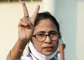 দিল্লির লাড্ডু খাবেন না… মমতা বন্দ্যোপাধ্যায় দার্জিলিংয়ের নেতাদের কেন একথা বললেন?