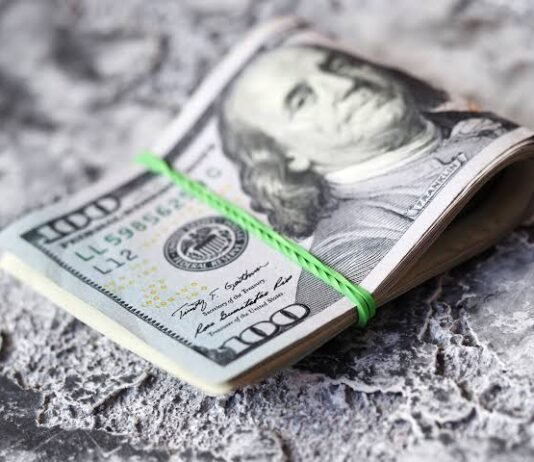 ভারতের ১০০ টাকায় মার্কিন ডলার ১.৩১